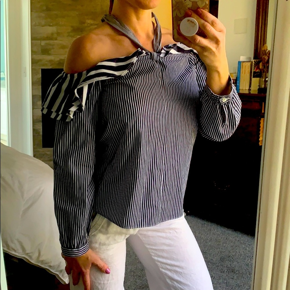 navy and white top